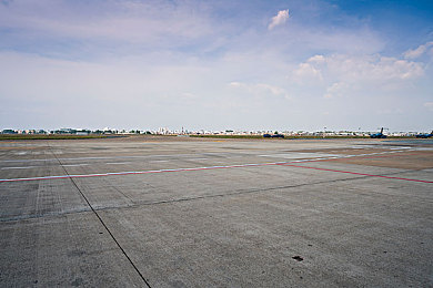 男同性网：极速网络都市开放，深度改装与动态竞技重塑赛车游戏新标杆-2