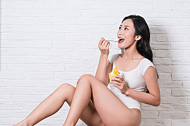 打扑克又疼又哭又叫：《狂飙扑克终极对决》今日上线，双线操作引爆卡牌驾驶新热潮-5